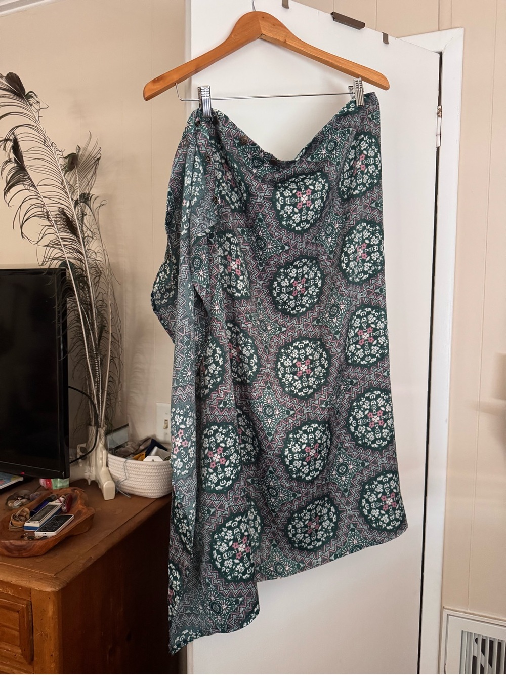Green Medallion Floral Nursing Coverup Sarong